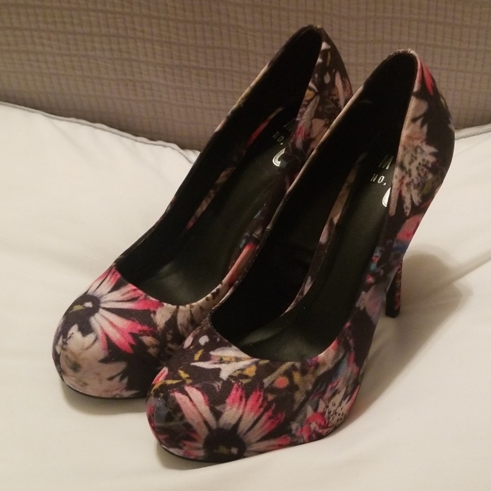 NWOT, Very high heeled, super sexy pumps